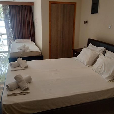 Villa Tasos Néa Péramos Esterno foto