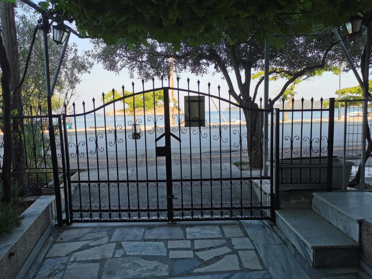 Villa Tasos Néa Péramos Esterno foto