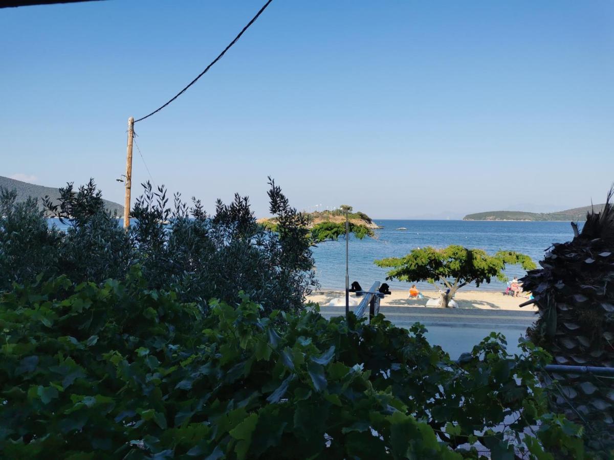 Villa Tasos Néa Péramos Esterno foto