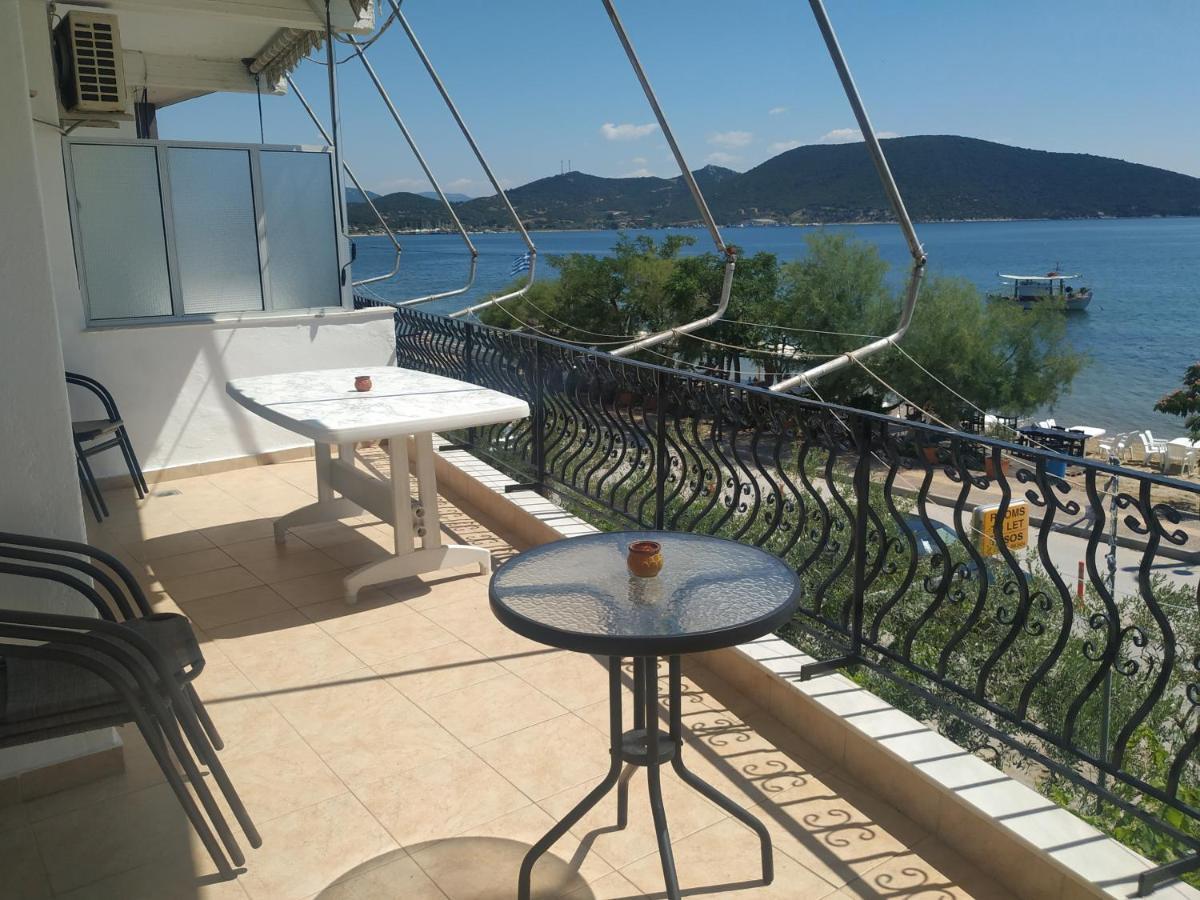 Villa Tasos Néa Péramos Esterno foto